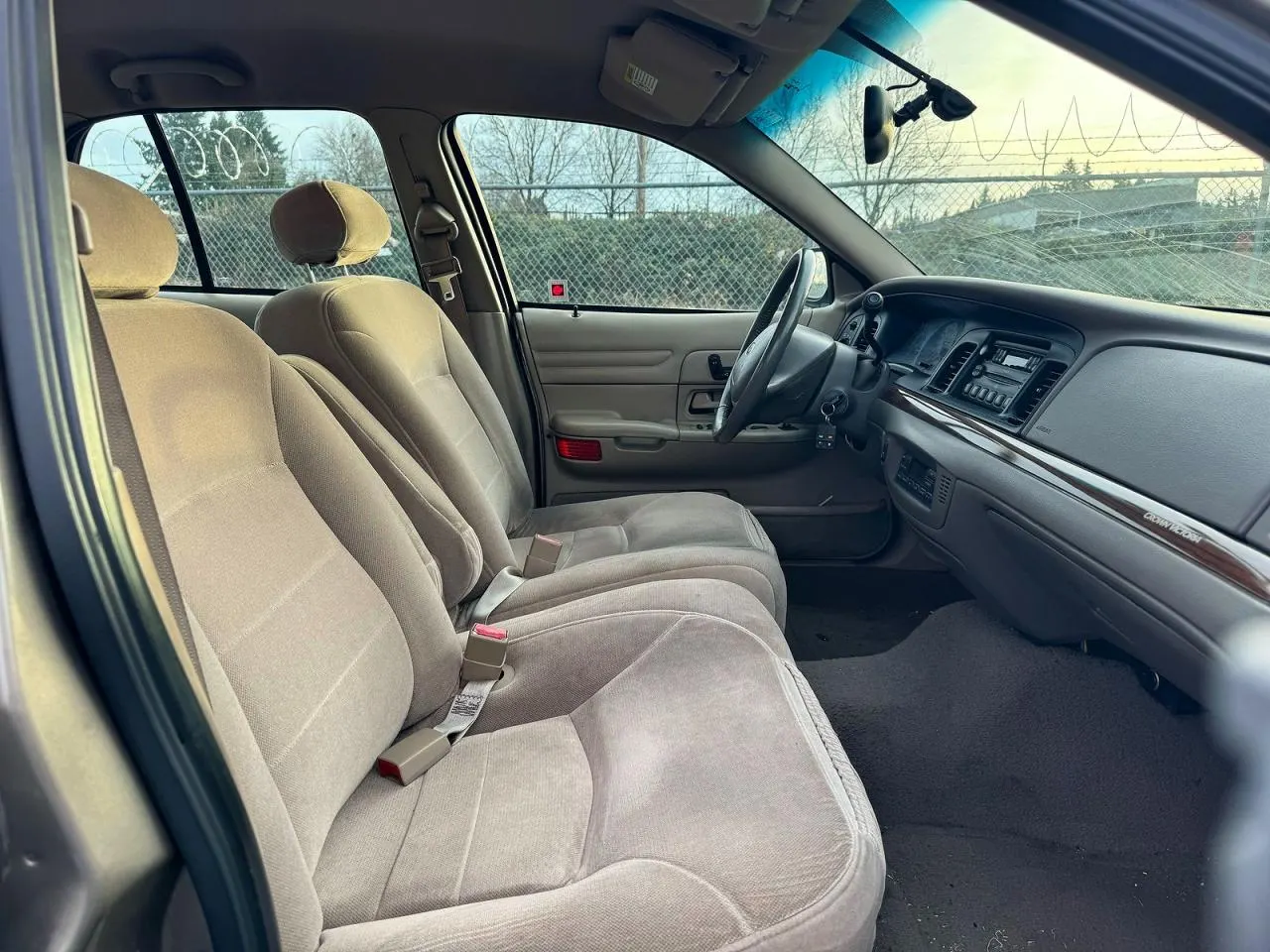 2001 Ford Crown Victoria LX
