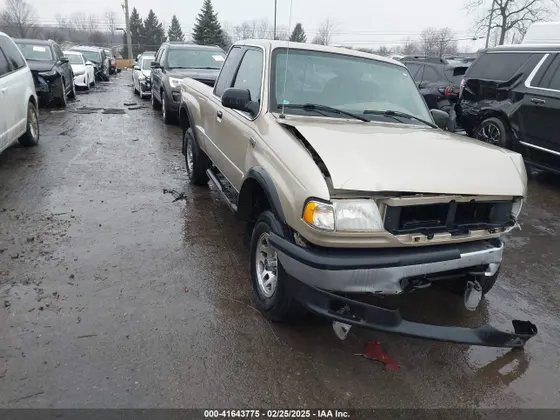 2000 Mazda B-Series 4WD Truck SE