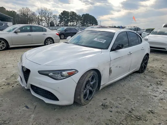 2018 Alfa Romeo Giulia Ti Sport