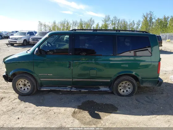 1999 GMC Safari Passenger SL