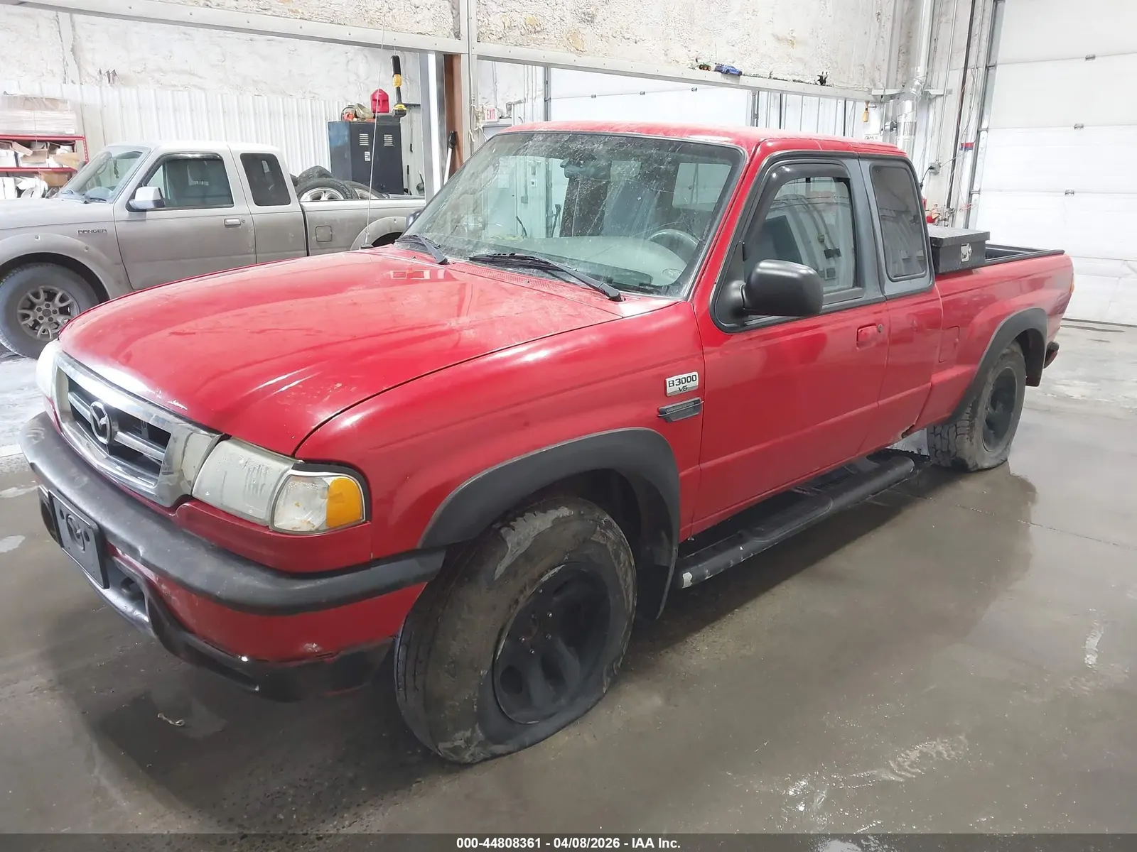 2002 Mazda B-Series 4WD Truck SE