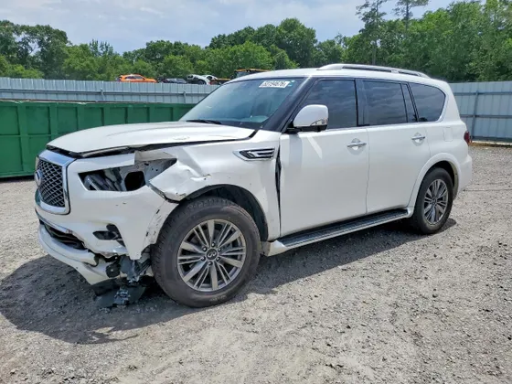 2021 INFINITI QX80 LUXE