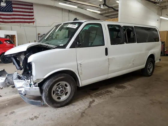 2020 GMC SAVANA G3500 LT