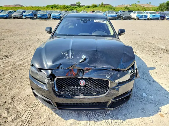 2017 Jaguar XE 25t Premium
