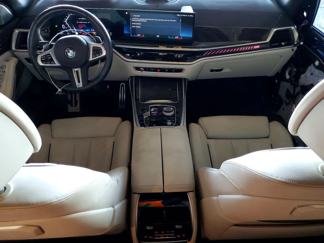 2023 BMW X7 M60i