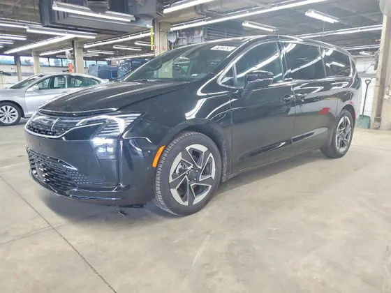 2027 Chrysler Pacifica Limited
