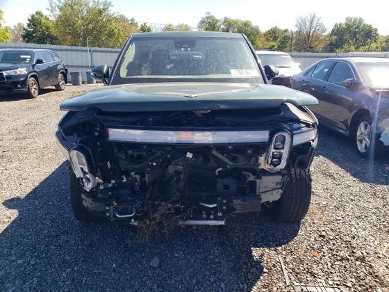 2022 Rivian R1T Adventure Package