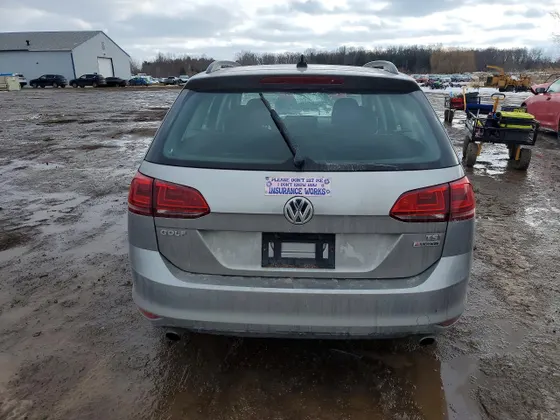 2017 Volkswagen Golf SportWagen S