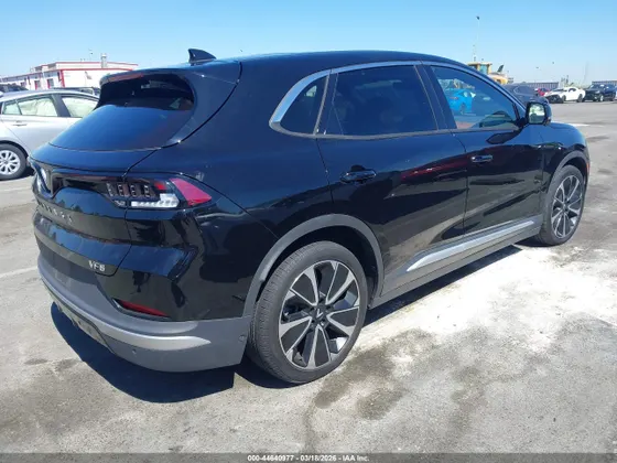 2023 VinFast VF 8 Plus