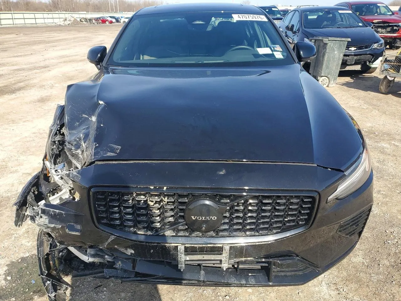 2024 Volvo S60 Recharge Plug-In Hybrid Plus Black Edition