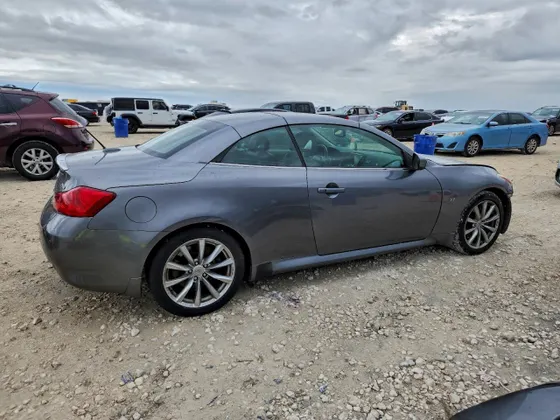 2014 INFINITI Q60 Convertible