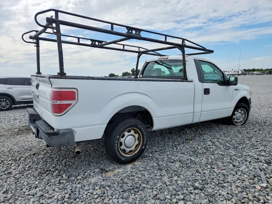 2010 Ford F-150 XL