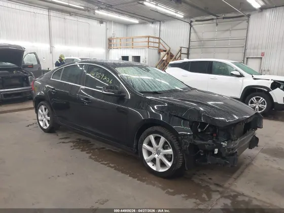 2016 Volvo S60 T5 Drive-E Premier