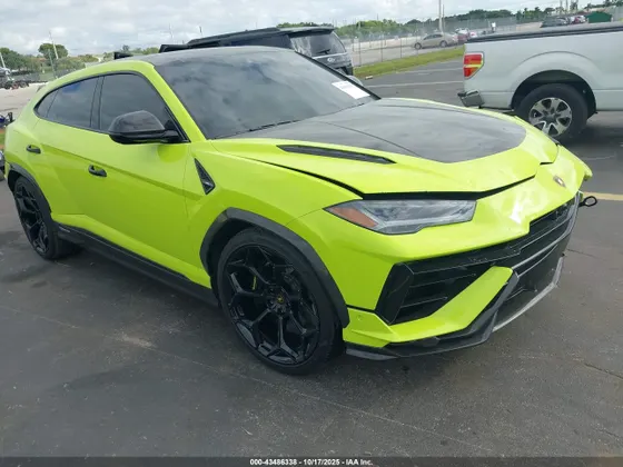 2023 Lamborghini Urus Performante