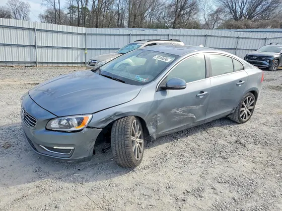 2016 Volvo S60 Inscription T5 Premier