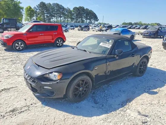 2019 FIAT 124 Spider Lusso