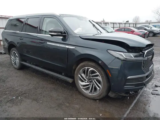 2025 Lincoln Navigator L Reserve