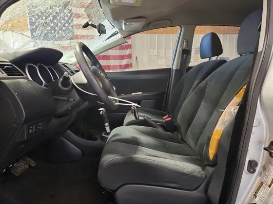 2010 Nissan Versa 1.8 SL