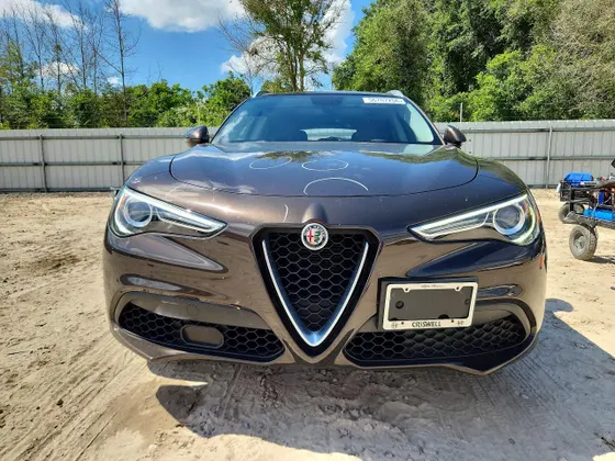 2018 Alfa Romeo Stelvio