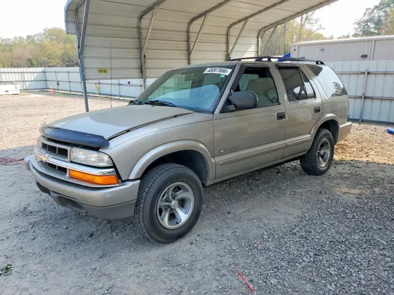 2004 Chevrolet Blazer LS
