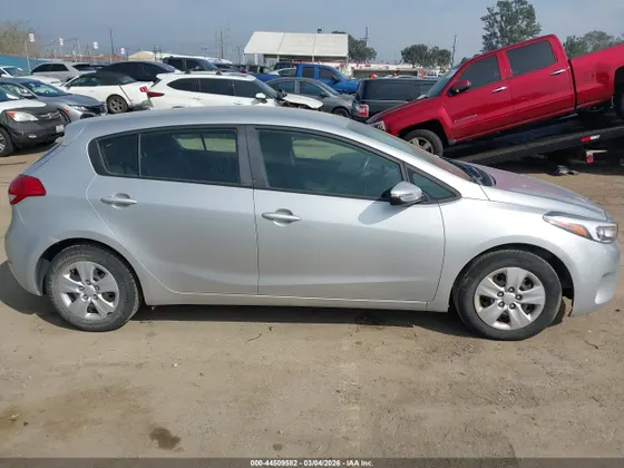 2017 Kia Forte5 LX