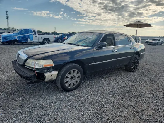 2003 Lincoln Town Car Cartier