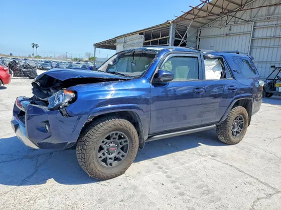 2024 Toyota 4Runner TRD Off Road