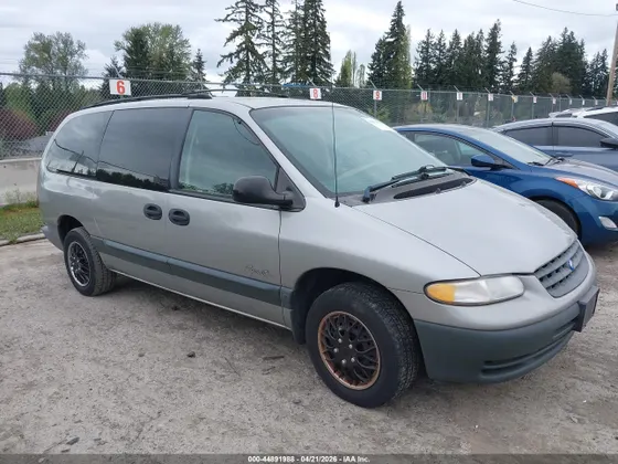 1997 Plymouth Voyager SE