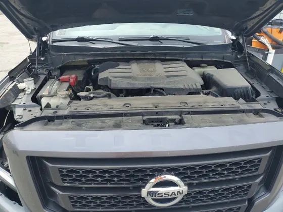 2021 Nissan Titan SV