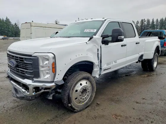 2024 Ford Super Duty F-450 DRW XLT