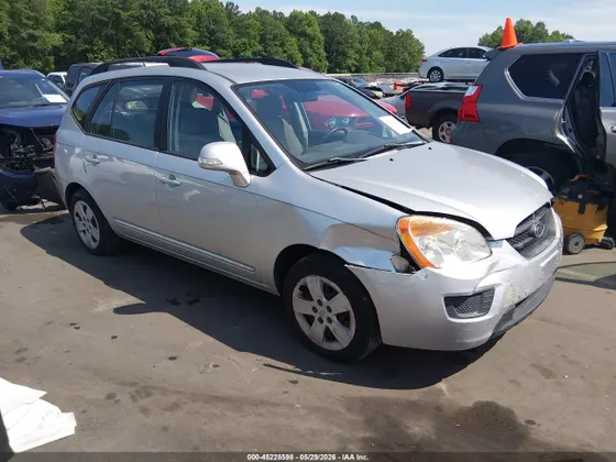 2010 Kia Rondo LX