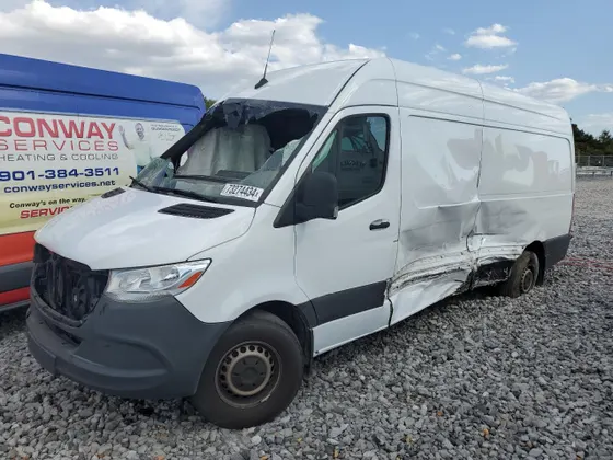 2021 Freightliner SPRINTER 2500