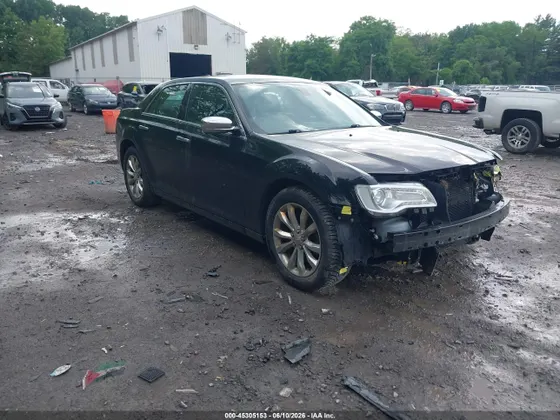 2016 Chrysler 300 300C