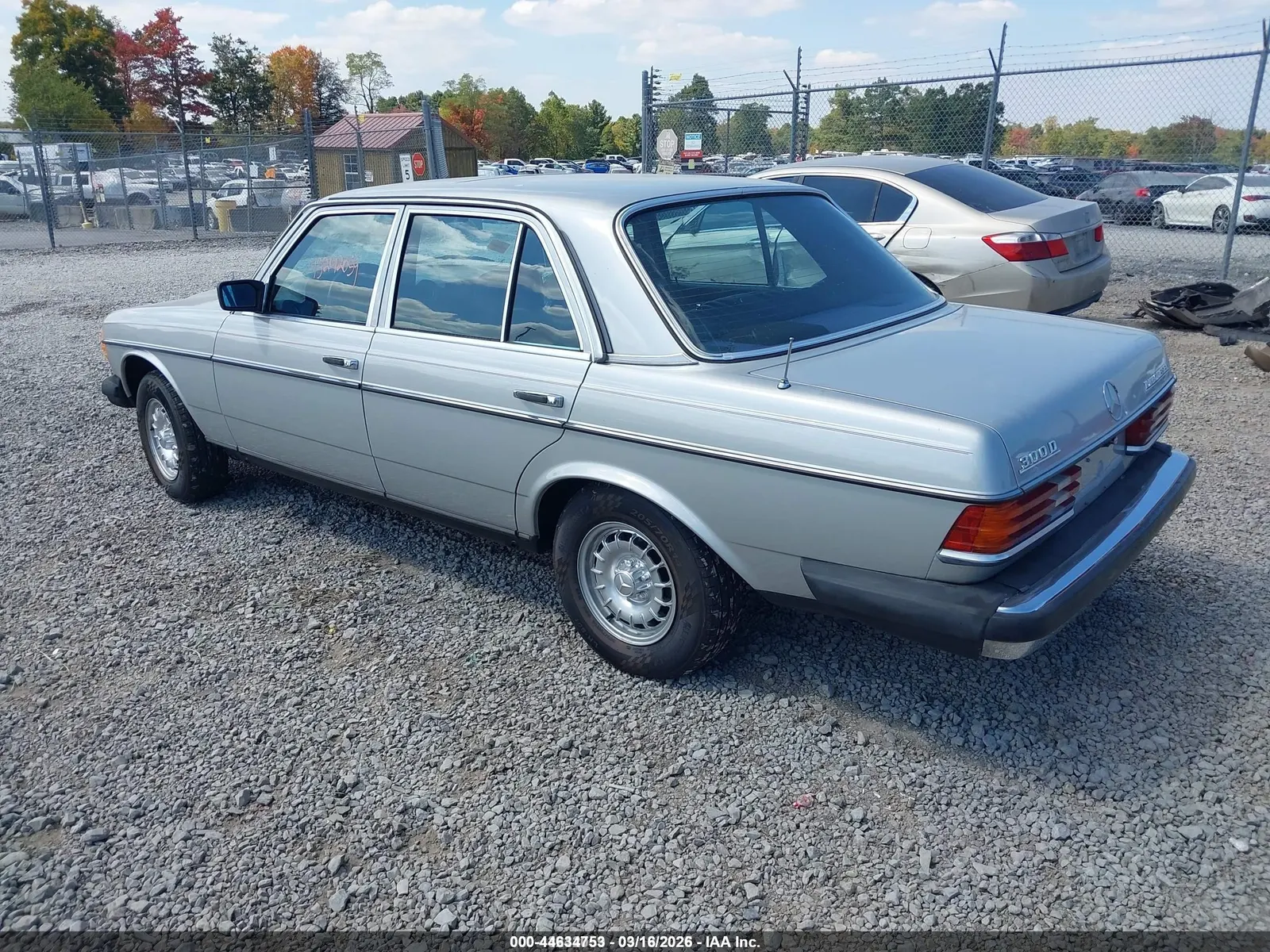 1983 Mercedes-Benz 300 Series 300D-T