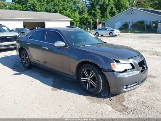 2013 Chrysler 300 MOTOWN