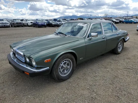 1984 Jaguar XJ VANDEN PLAS