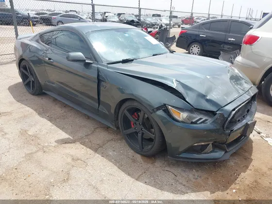 2016 Ford Mustang V6