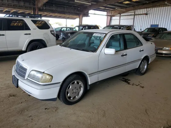 1994 Mercedes-Benz 200 Series 220