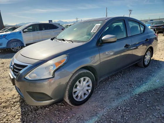 2018 Nissan Versa Sedan SV