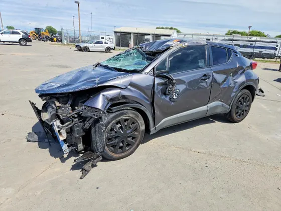 2019 Toyota C-HR LE