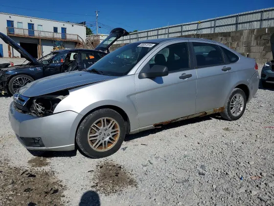 2010 Ford Focus SE