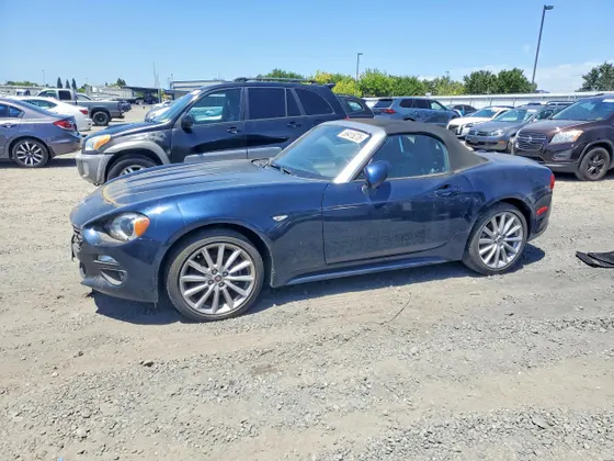 2018 FIAT 124 Spider Lusso