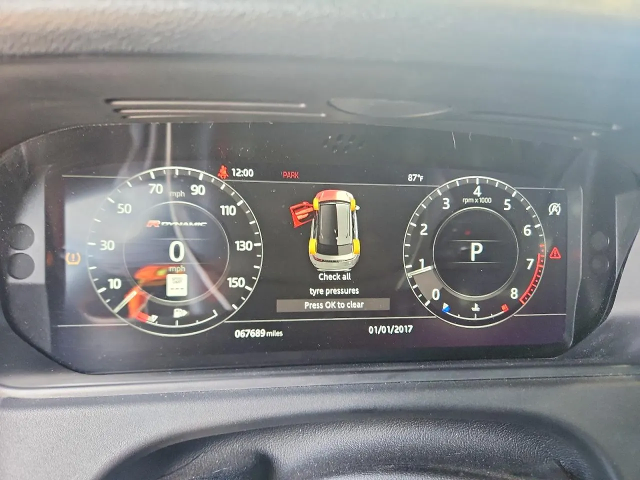 2018 Land Rover Range Rover Velar R-Dynamic SE