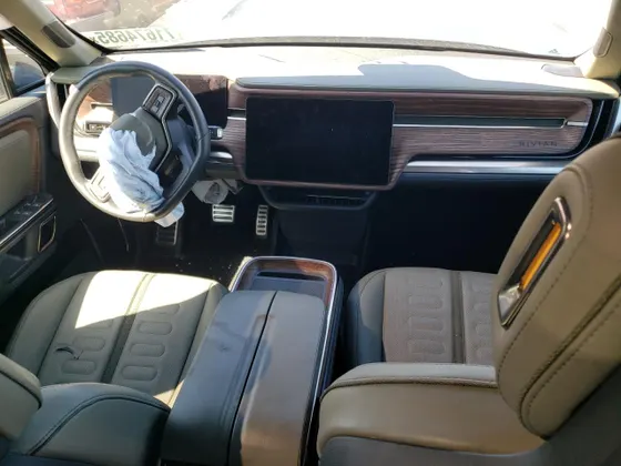 2022 Rivian R1T Adventure Package
