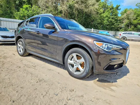 2018 Alfa Romeo Stelvio