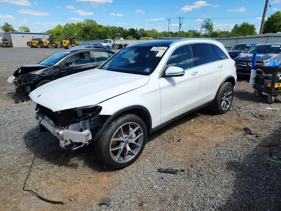 2020 Mercedes-Benz GLC GLC 300