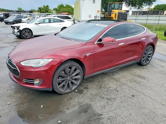 2012 Tesla Model S Performance