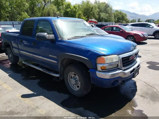 2004 GMC Sierra 2500 Crew Cab SLT