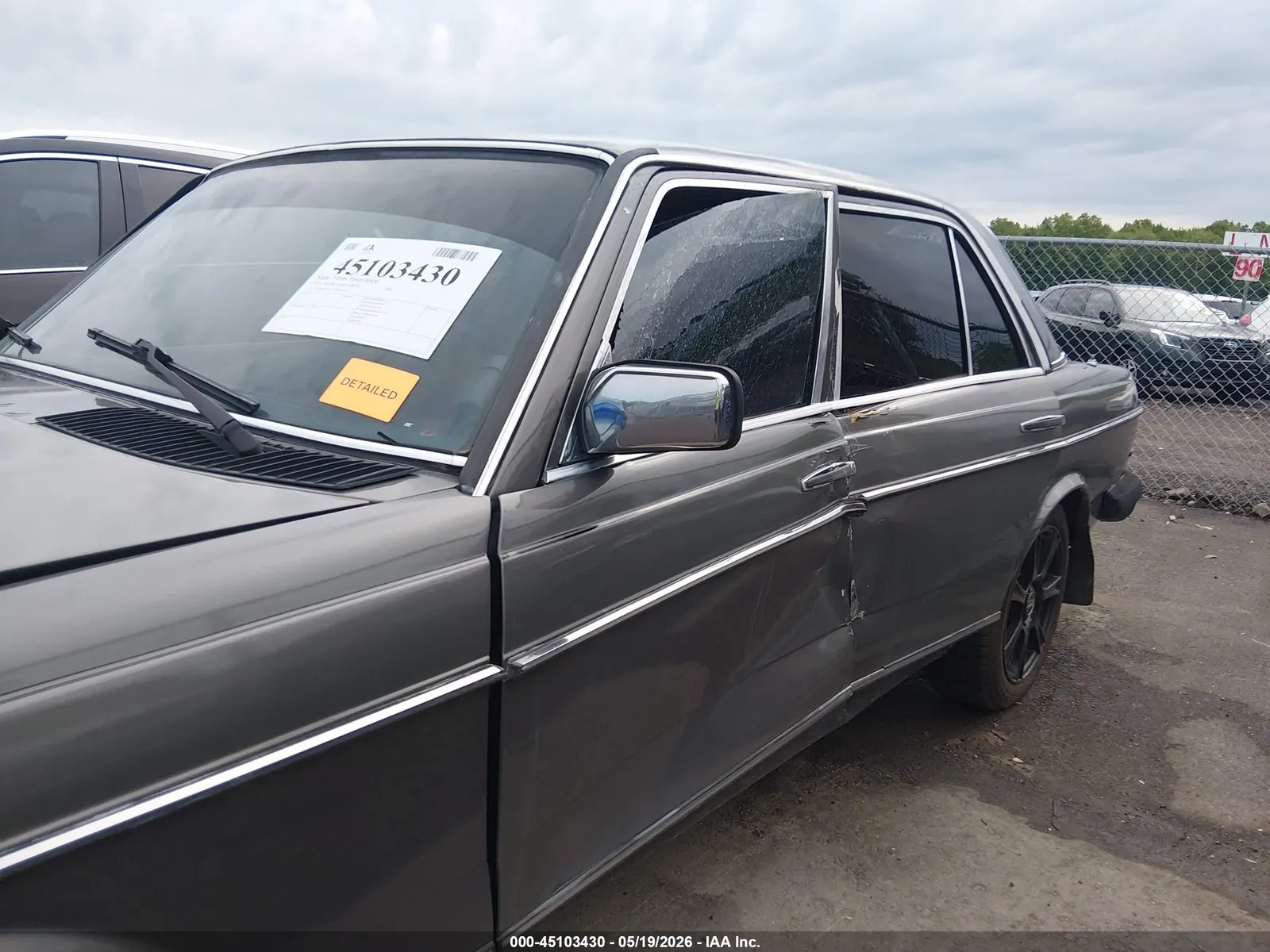 1983 Mercedes-Benz 300 Series 300D-T