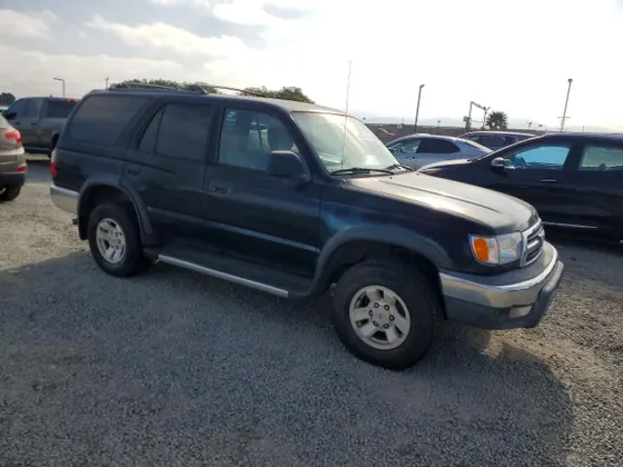 2000 Toyota 4Runner